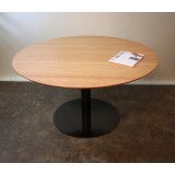 Round dining table