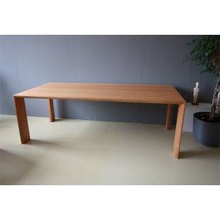 Moderne tafel op maat, Arc Light Caramel